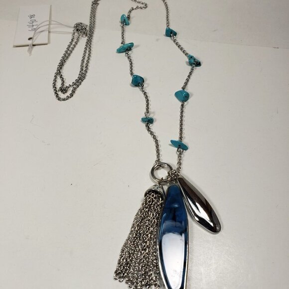 36 inches Polished Silver plated shell beads Necklace with pendants - Picture 5 of 5